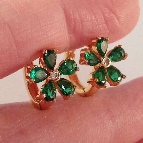 18K Yellow Gold Plated Flower Emerald Green Diamond Zircon Hoop Huggie Earrings - Picture 4 of 7